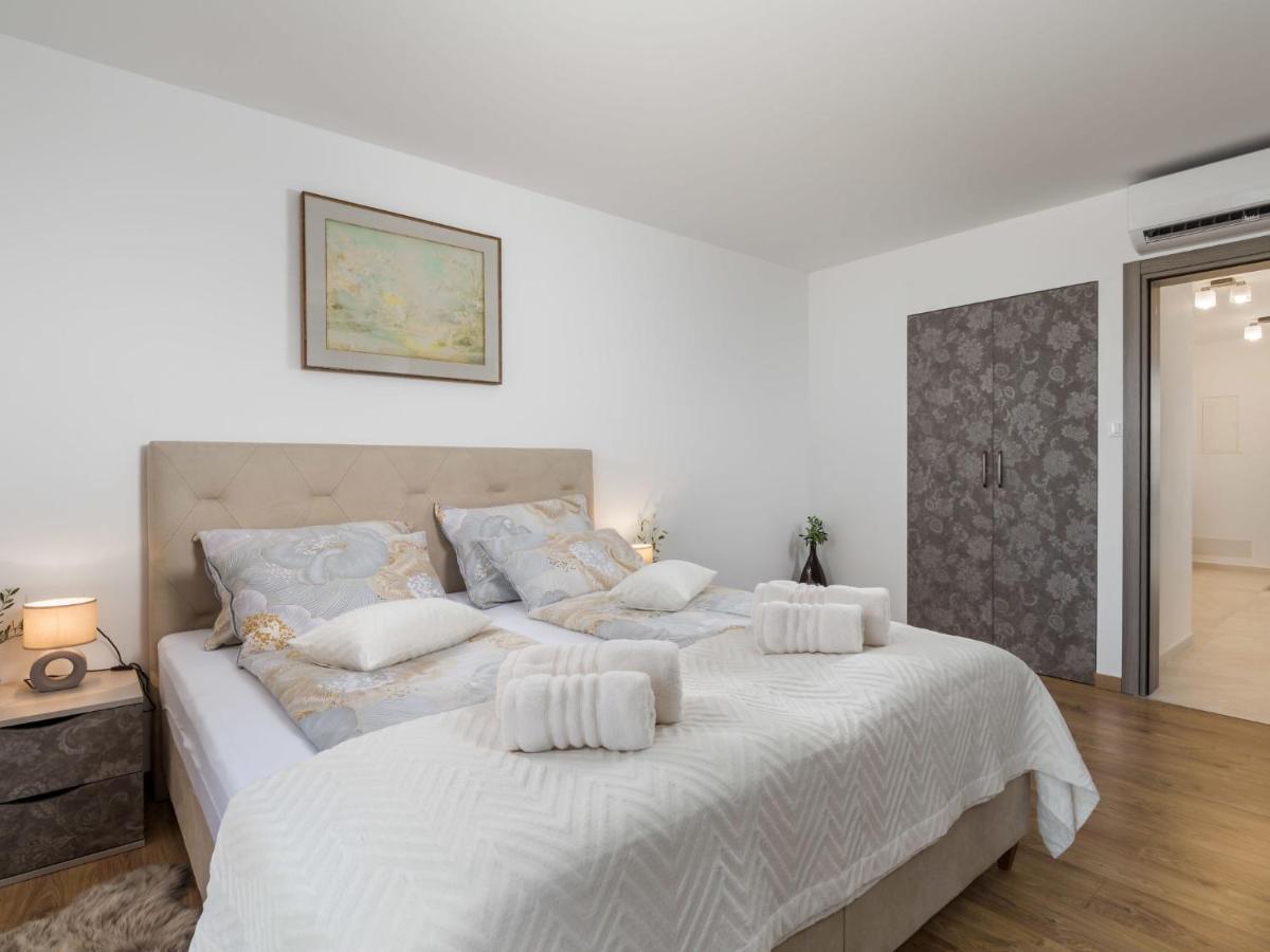 Villa Matea - Mlk150 By Interhome Dobrinj Luaran gambar